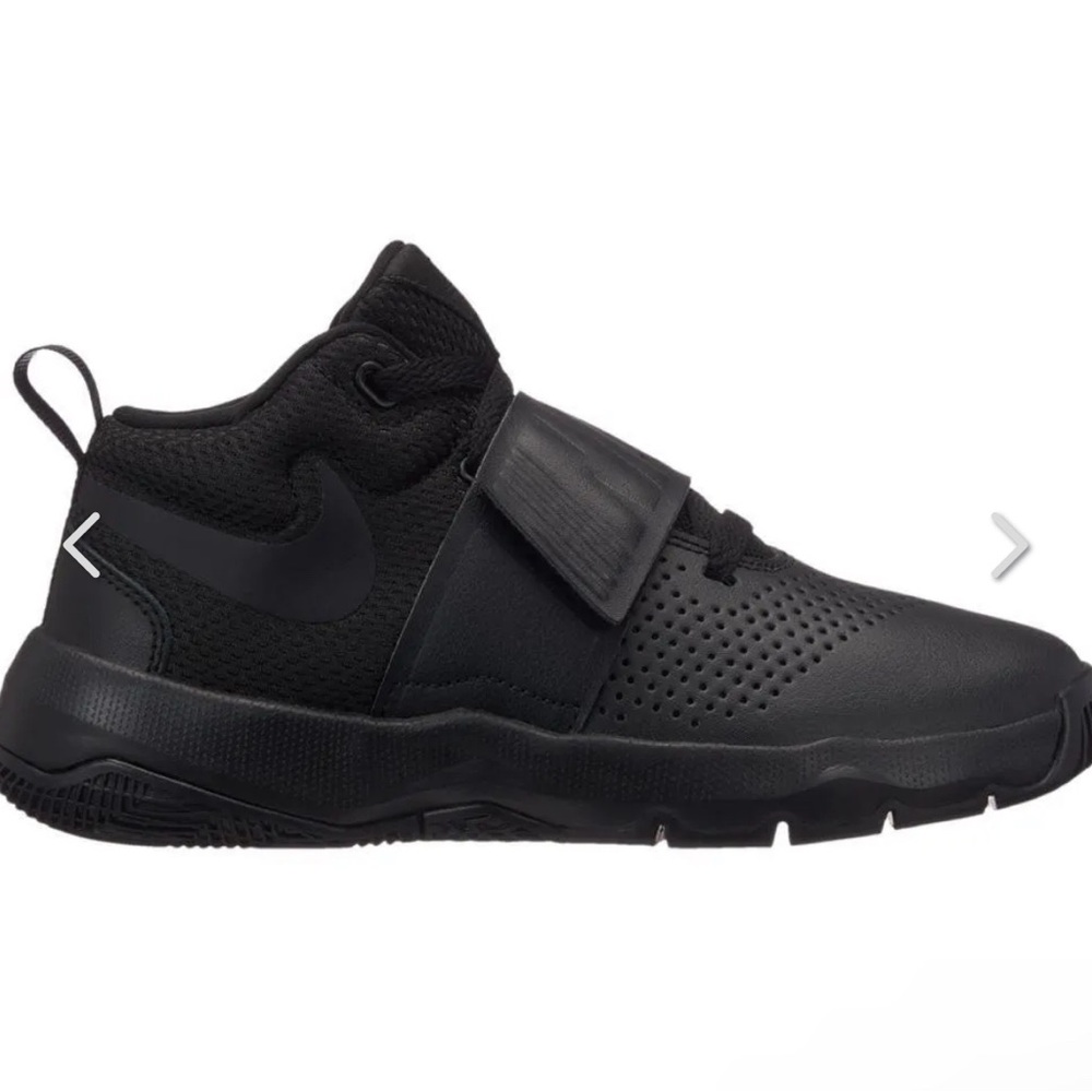 Nike Team Hustle D 8